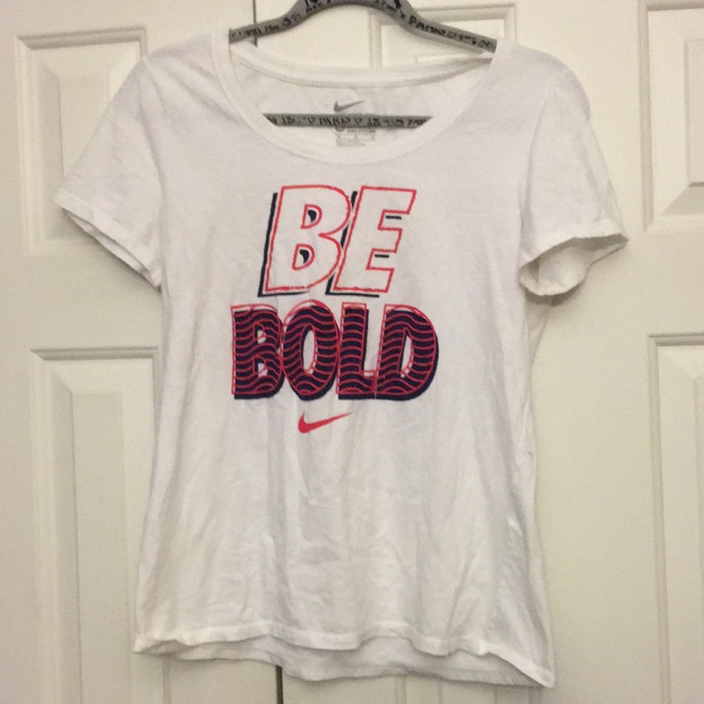 🇺🇸Nike Be Bold tee